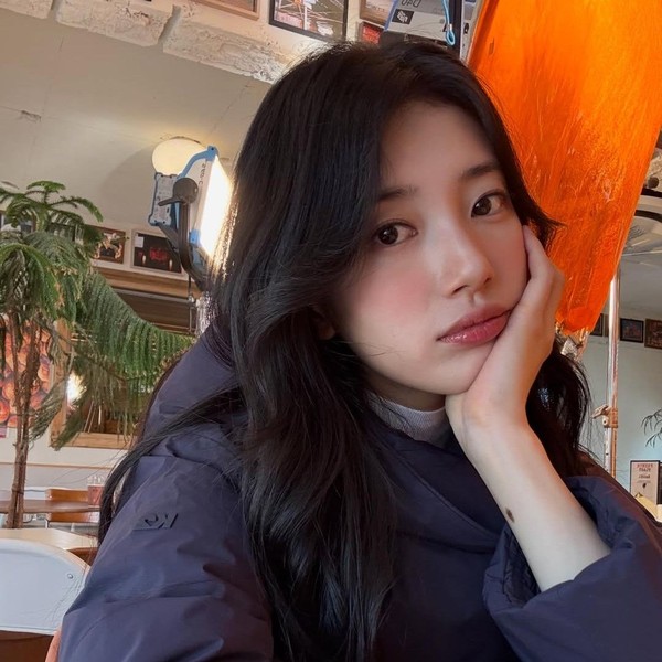 Today’s standout profile photo of Bae Suzy on Choeaedol Celeb