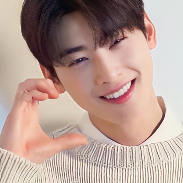 展现车银优魅力的代表照片