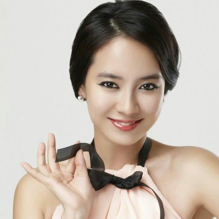 Foto kegiatan terbaru dari Song Jihyo