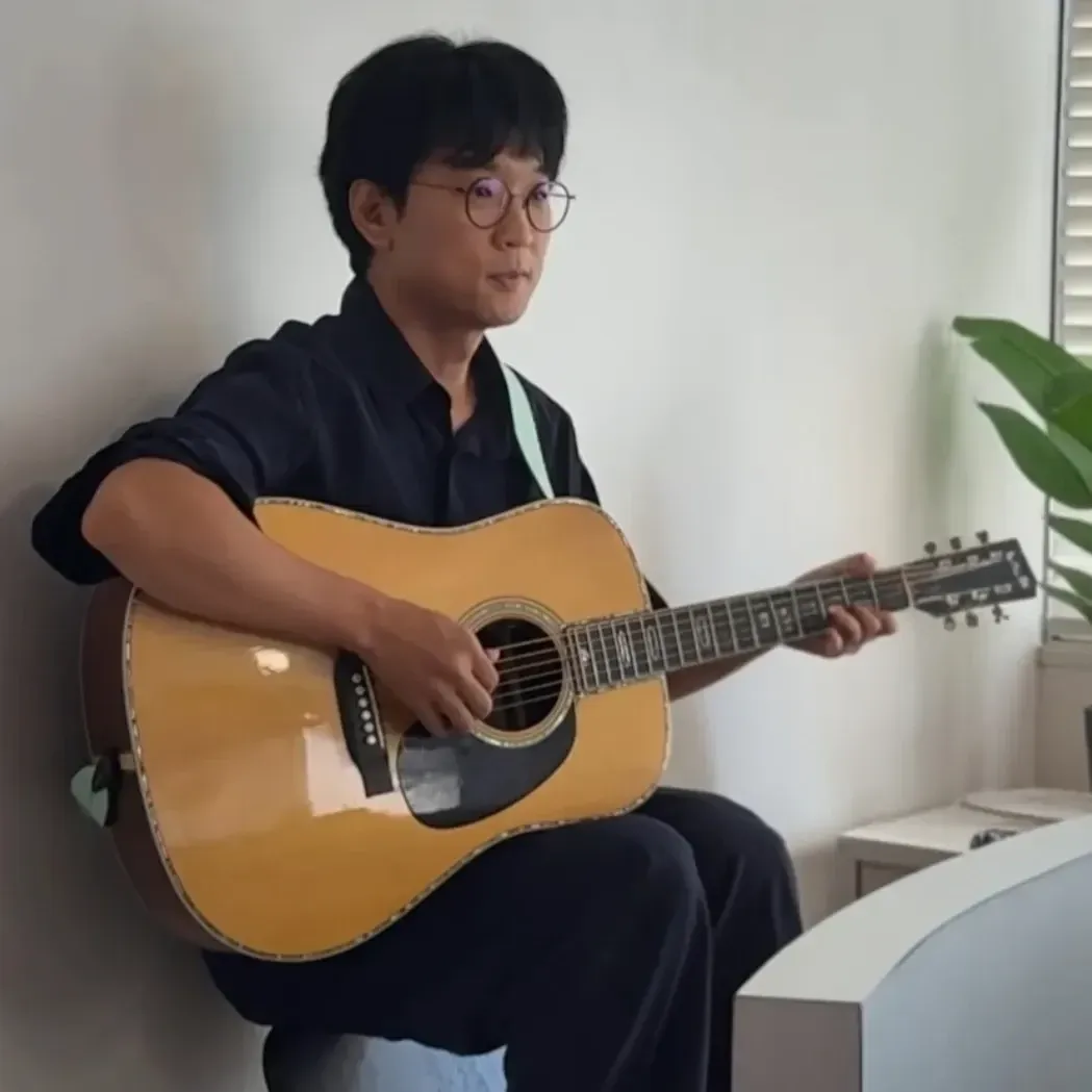 Behind-the-scenes cut of Bak Changgeun