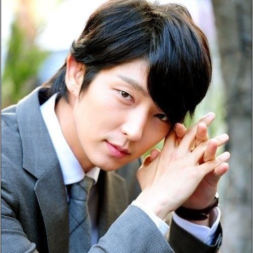 Latest photo of Lee Joongi