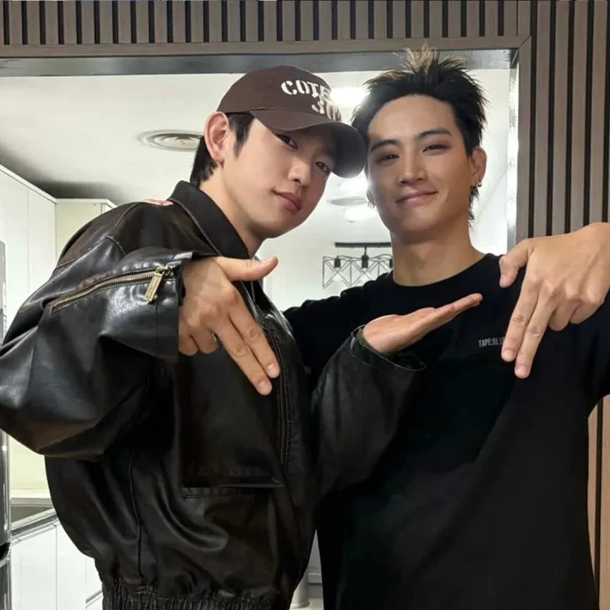 Recent activity shot of Park Jinyoung