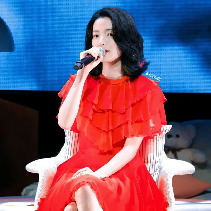 A moment captured by a fan of Kim Taeri