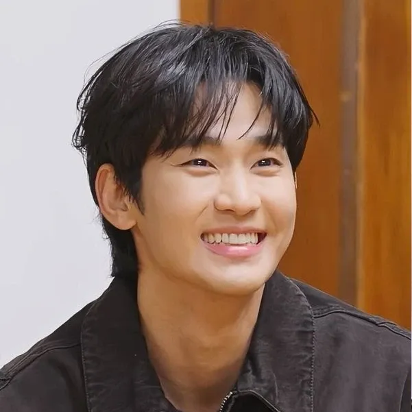 Latest photo of Kim Soohyun