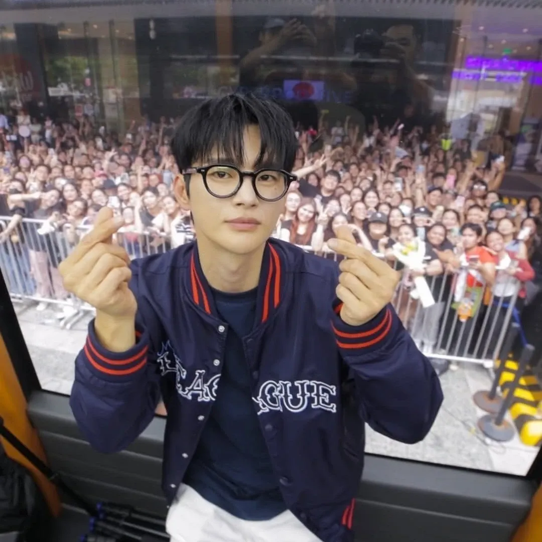 Recent activity shot of Seo Inguk