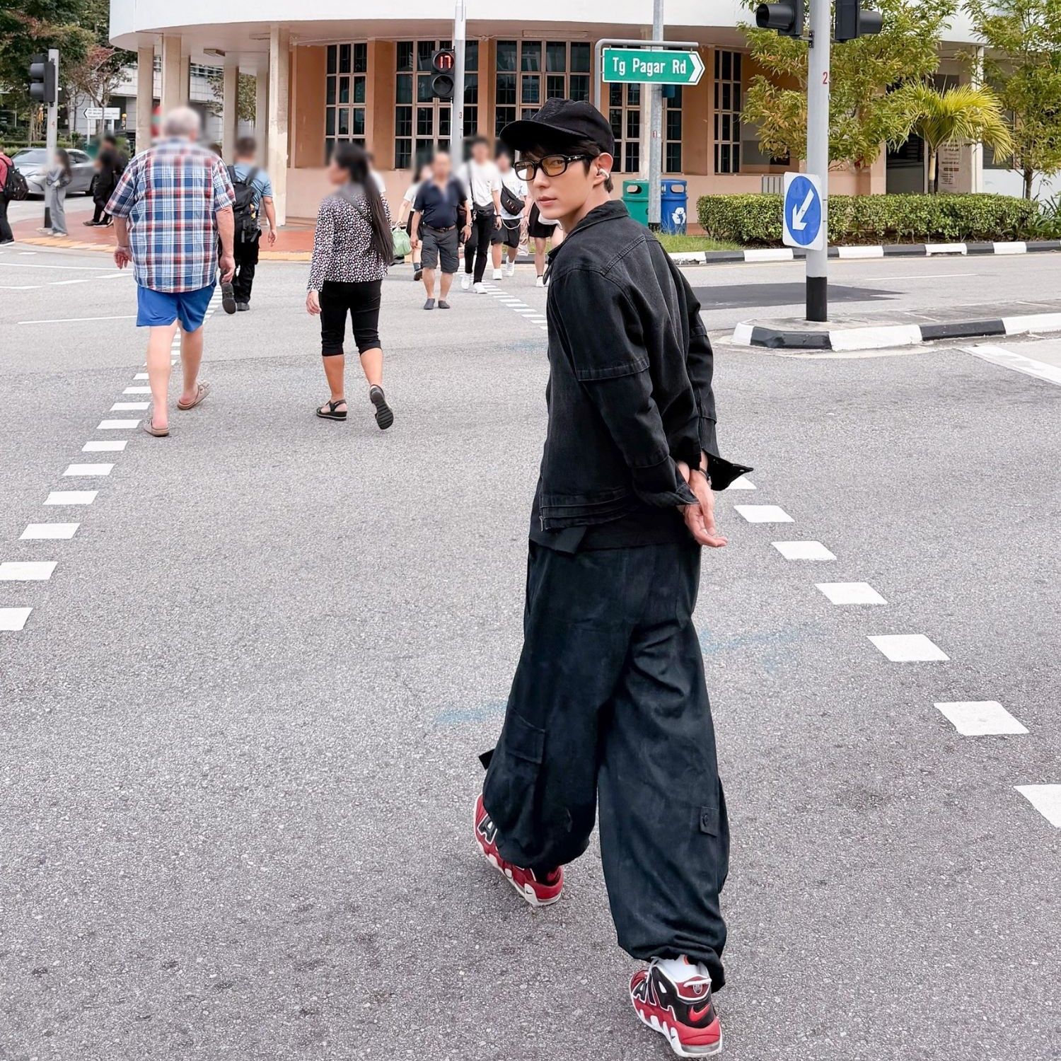 Recent activity shot of Lee Joongi