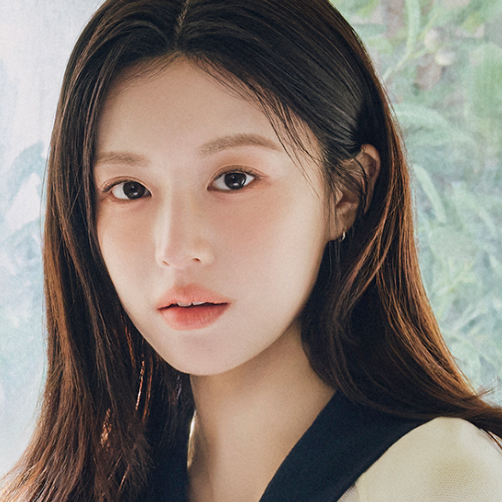 Recent activity shot of Go Younjung