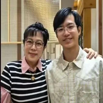Foto kegiatan terbaru dari Jo Myungsup