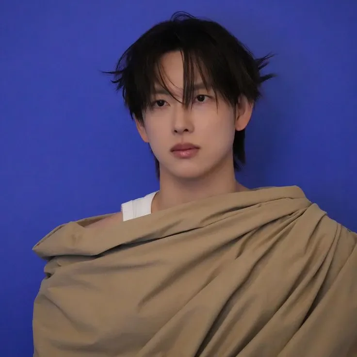 Latest photo of Yim Siwan