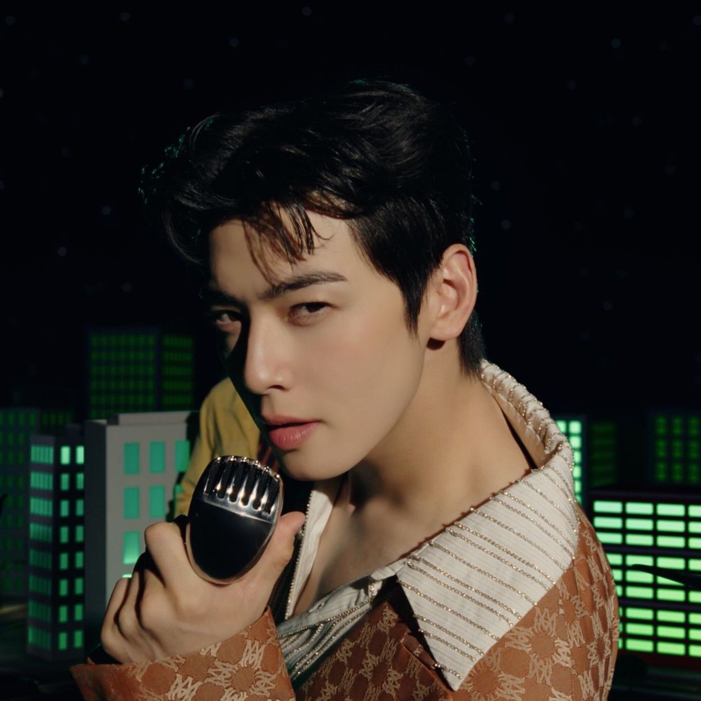 Recent activity shot of Cha Eunwoo