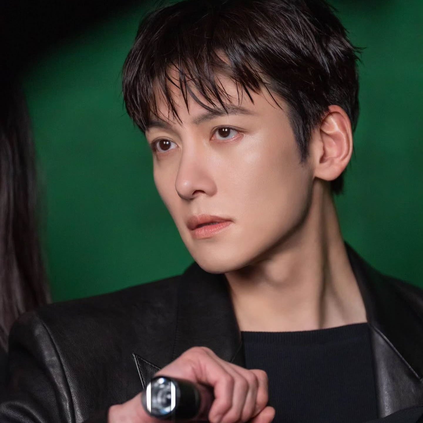 Behind-the-scenes cut of Ji Changwook