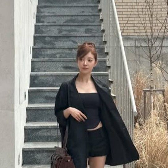 Recent activity shot of Lee Seyoung