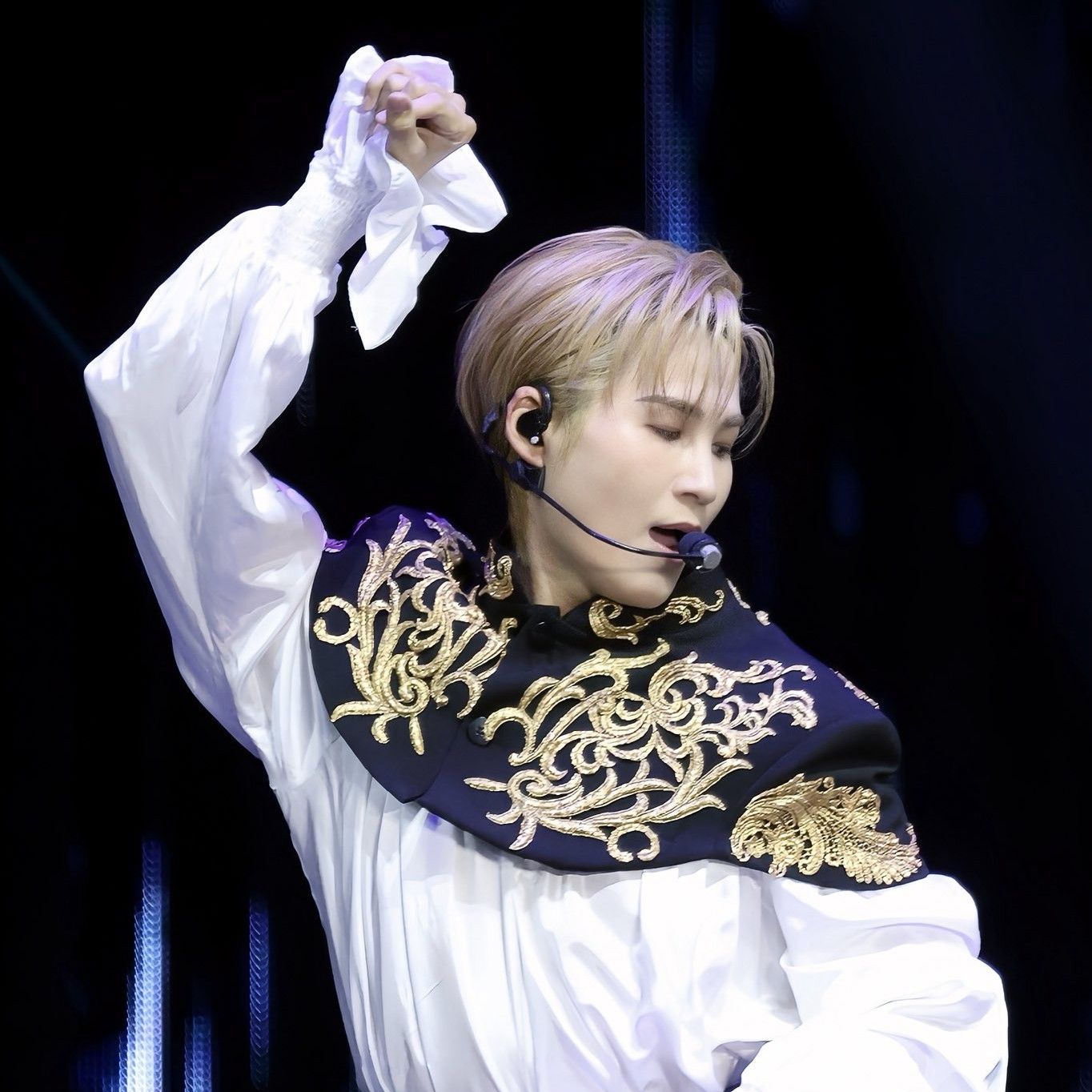 김희재의 비하인드 컷