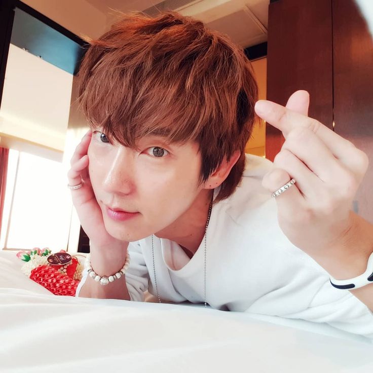 Behind-the-scenes cut of Lee Joongi