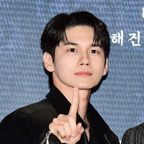 Behind-the-scenes cut of Ong Seongwu