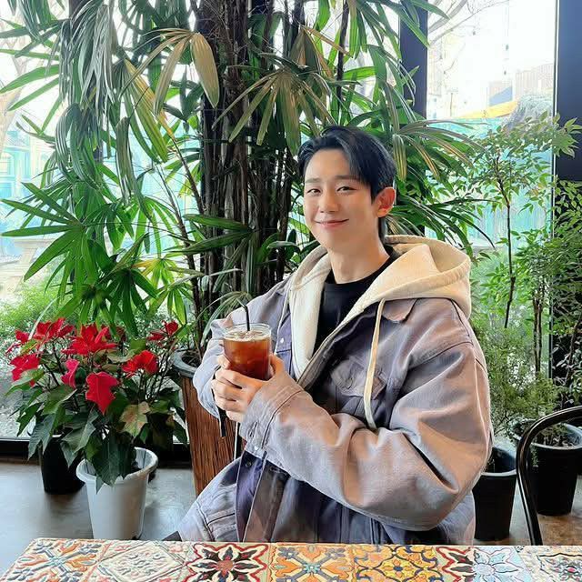 粉絲拍下的丁海寅瞬間