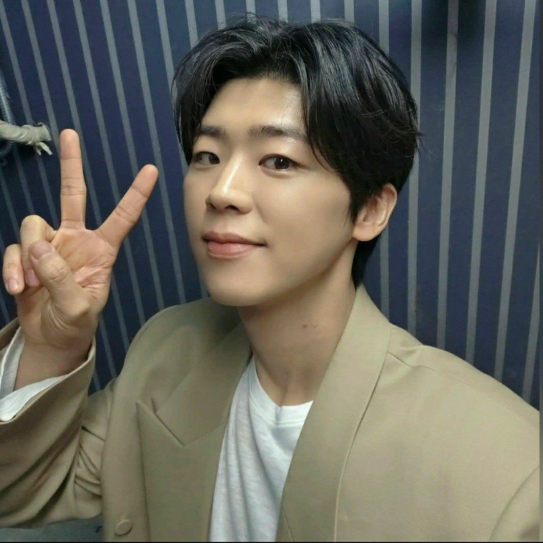 Recent activity shot of Park Jihyeon