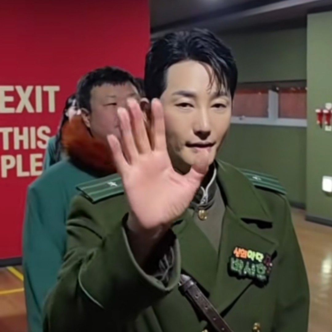 Behind-the-scenes cut of Park Sihoo