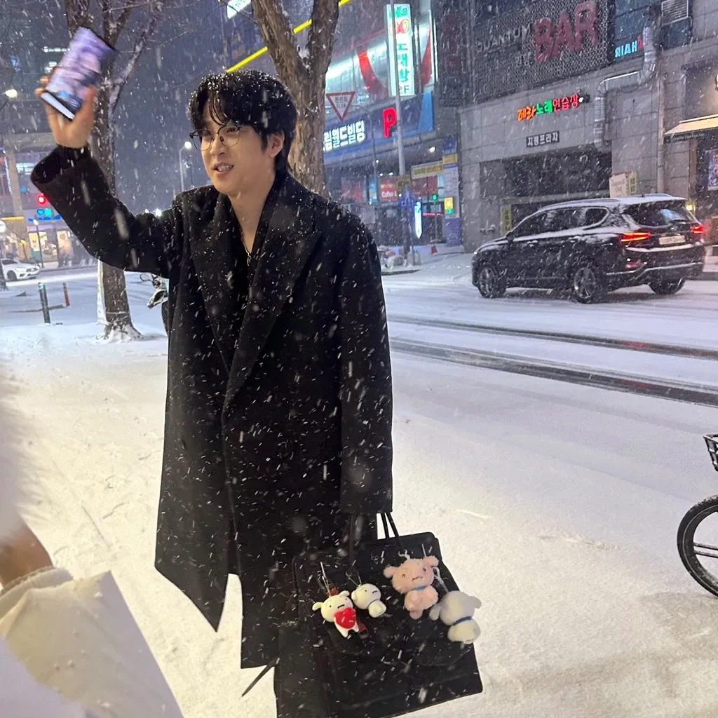Recent activity shot of Park Jihoo (Mr. Trot 3)