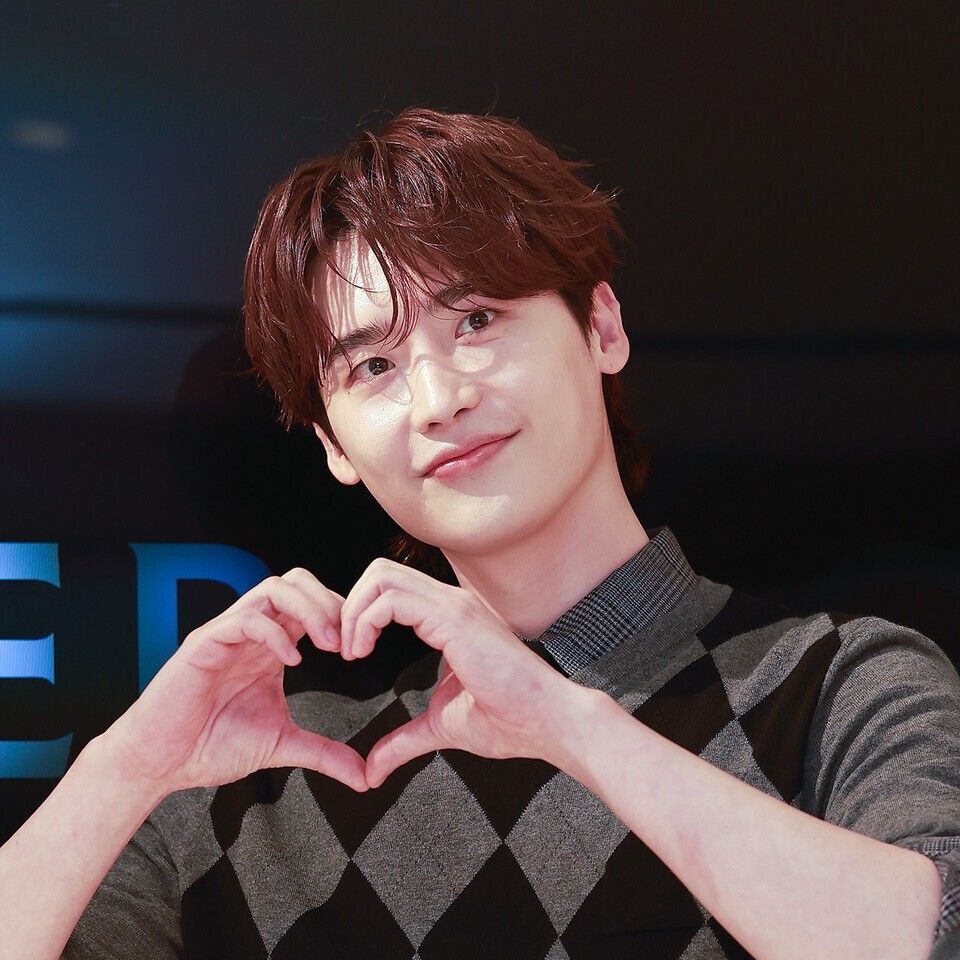 Latest photo of Lee Jongsuk