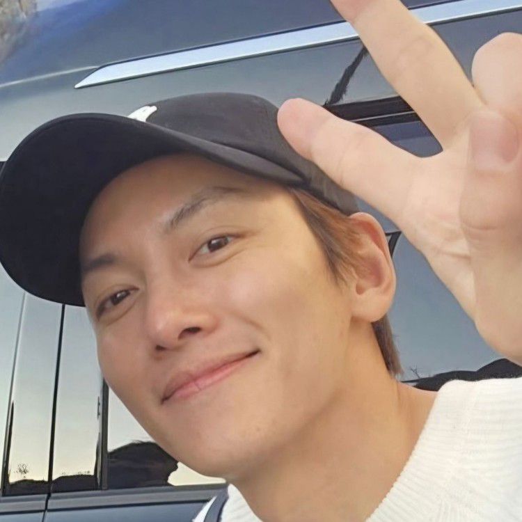 Behind-the-scenes cut of Ji Changwook