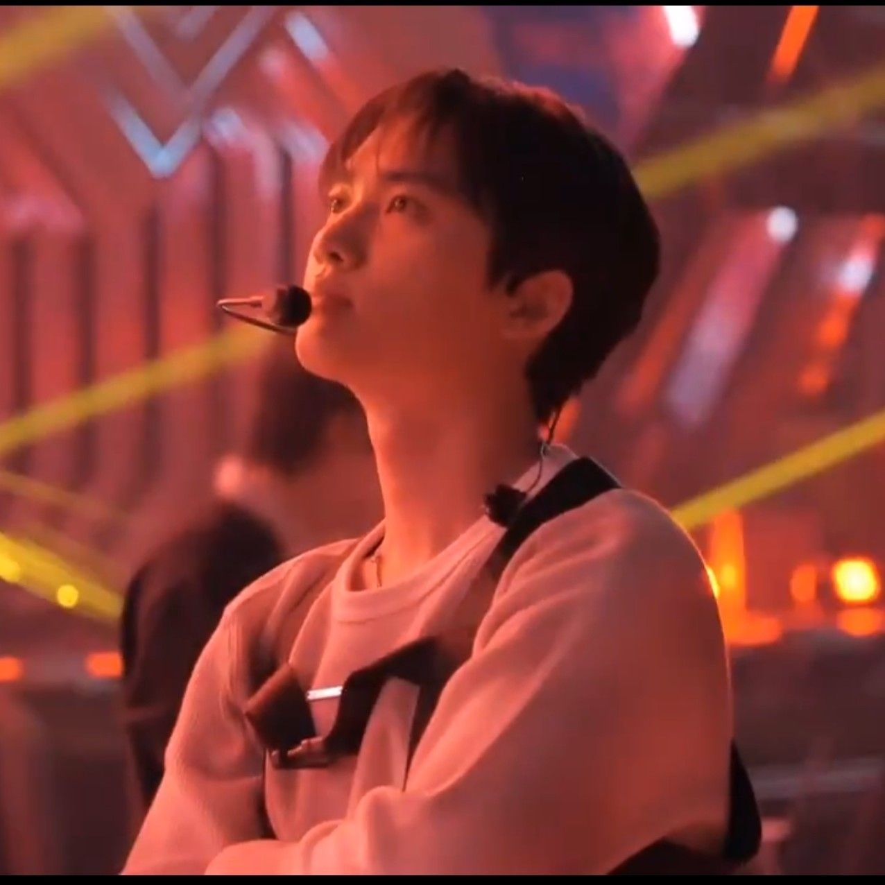 都暻秀 (D.O.)的幕后花絮