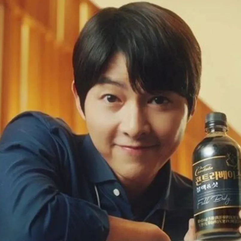 A moment captured by a fan of Song Joongki