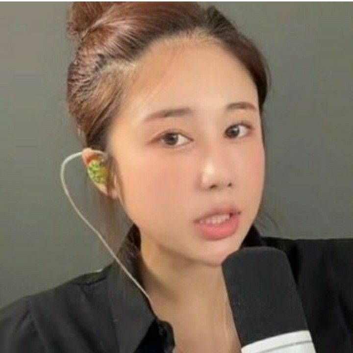 Momen yang diabadikan oleh penggemar Kim Soyou