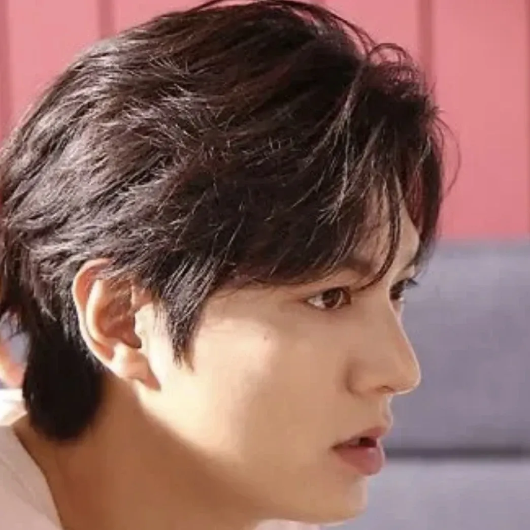 Recent activity shot of Lee Minho