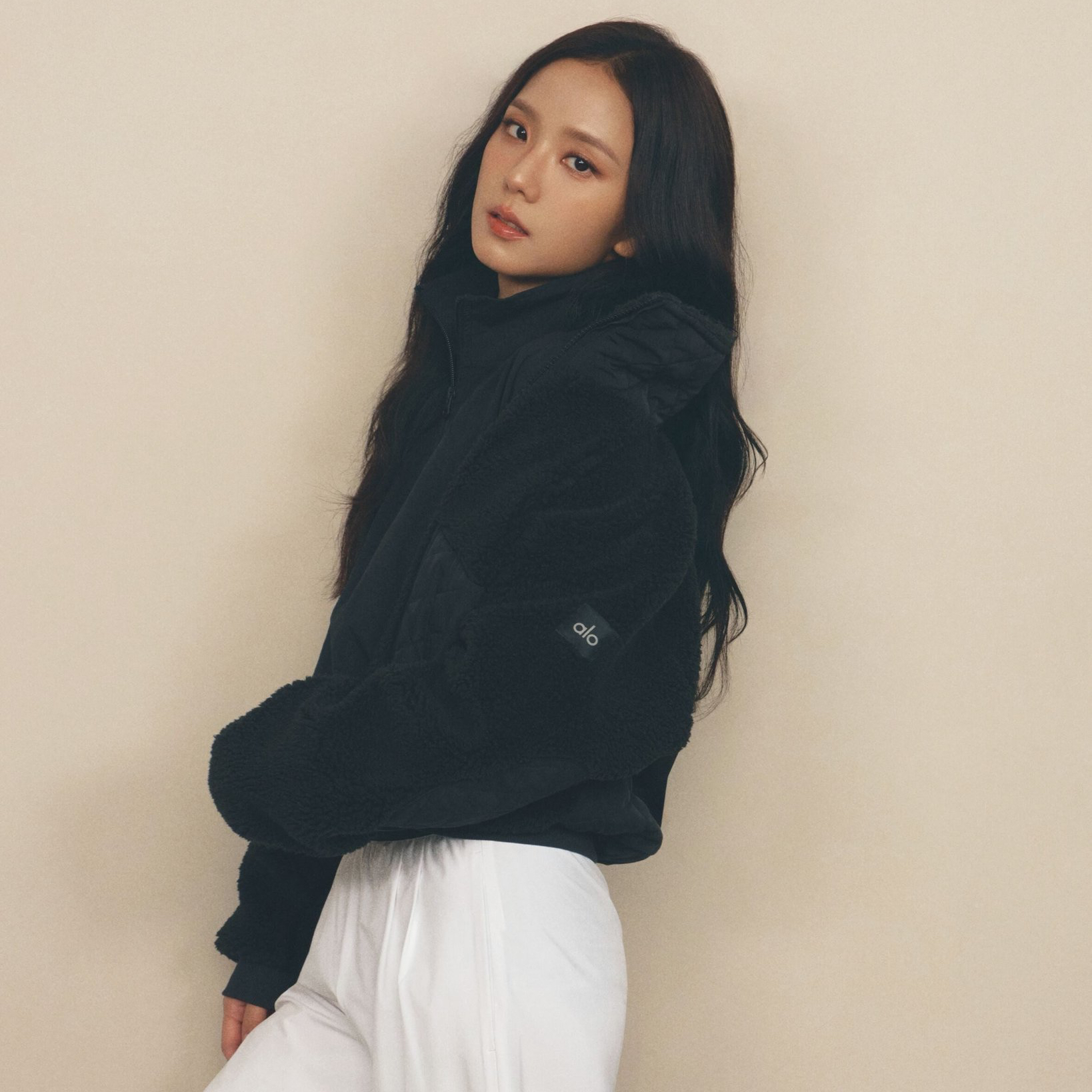 Behind-the-scenes cut of Jisoo (1995)
