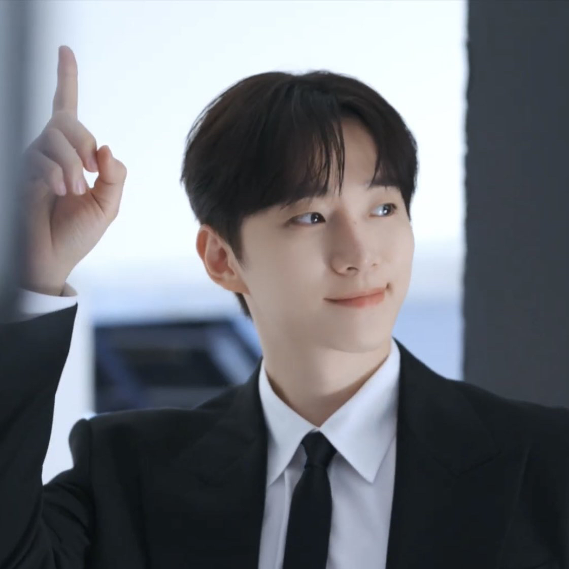 Foto kegiatan terbaru dari Lee Junho