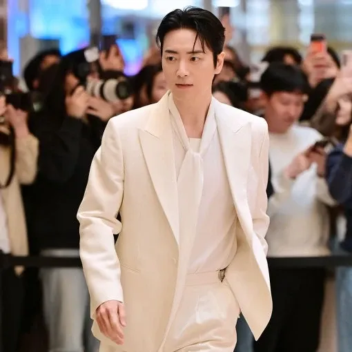 Latest photo of Lee Joonhyuk