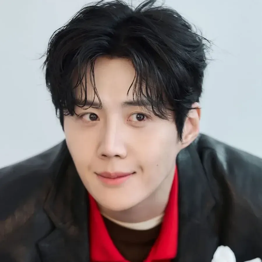 Latest photo of Kim Seonho