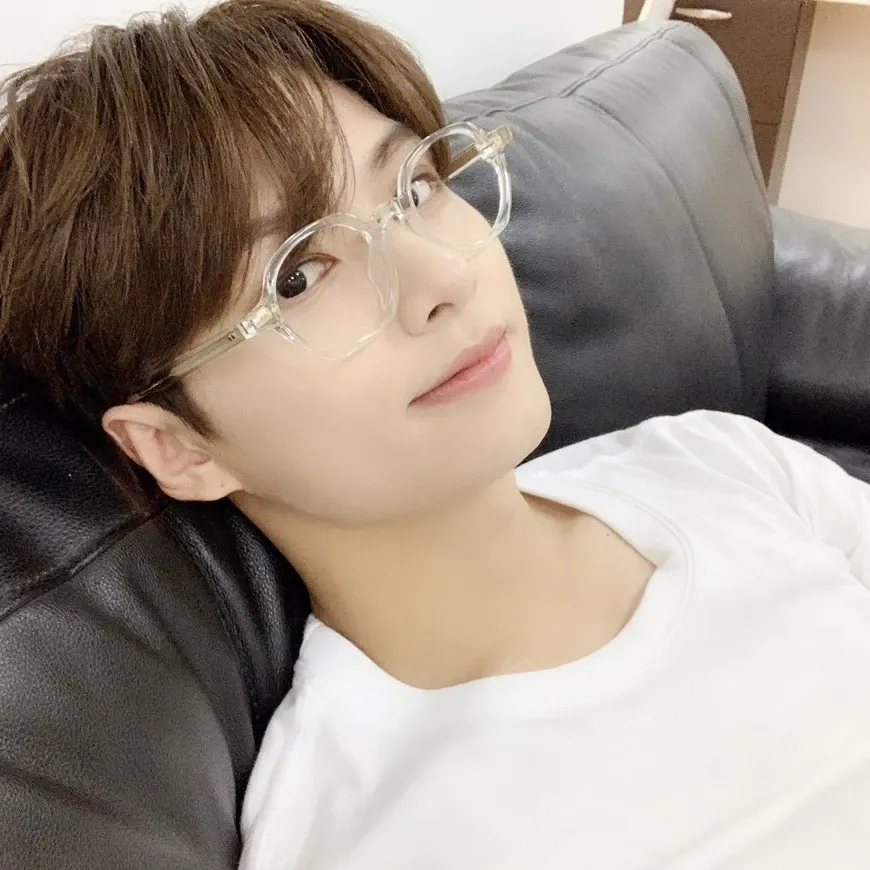 Latest photo of Wen Junhui