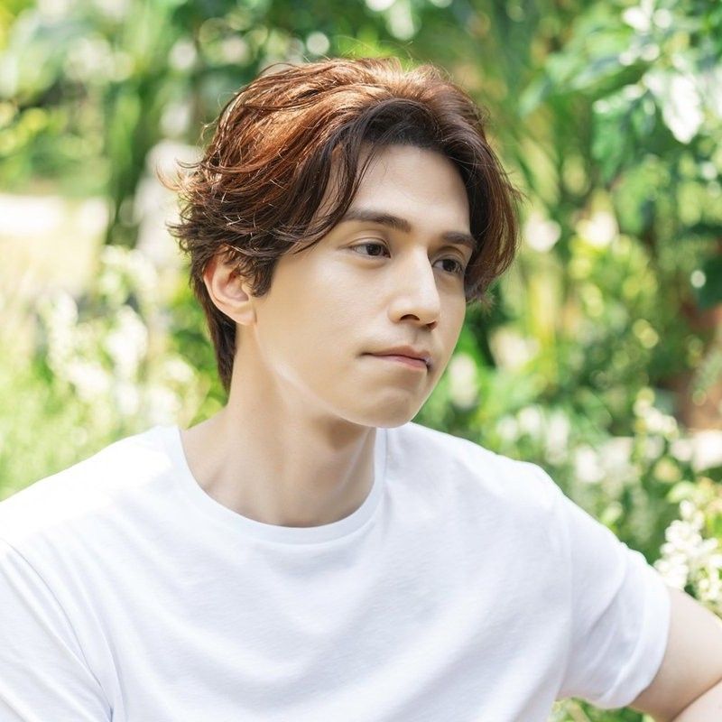 Recent activity shot of Lee Dongwook