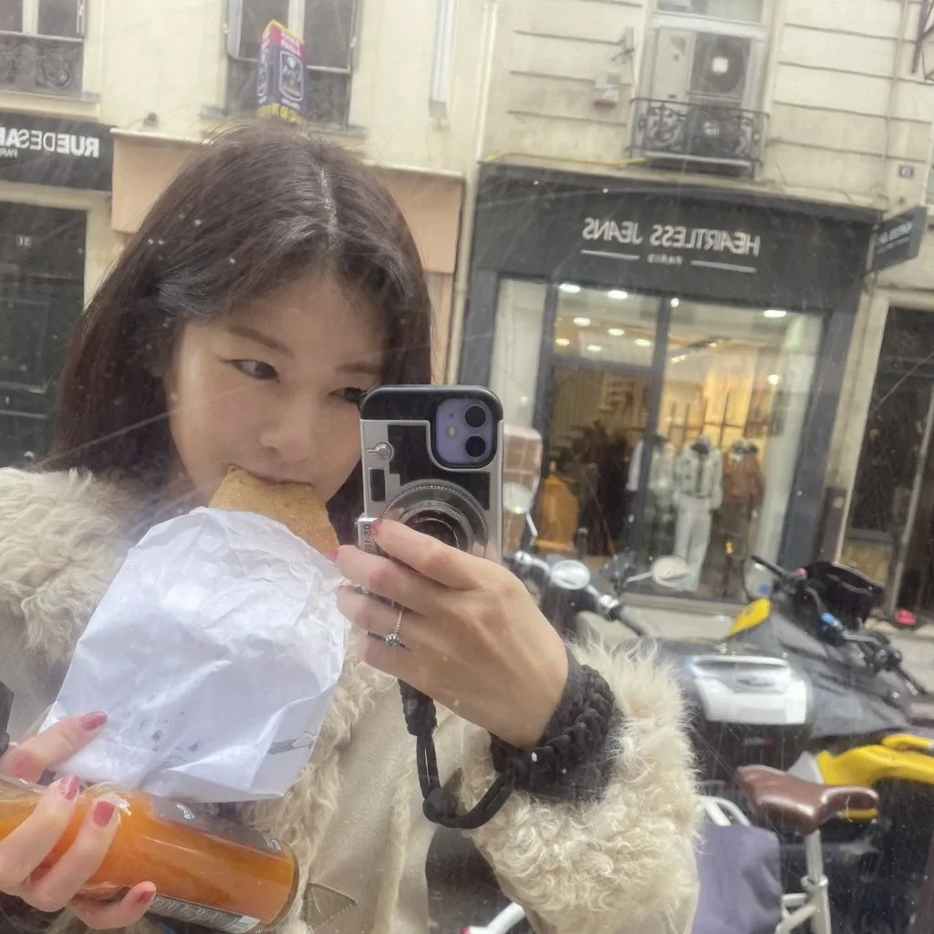 A moment captured by a fan of Jung Somin