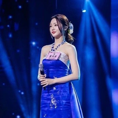 粉絲拍下的洪智允瞬間