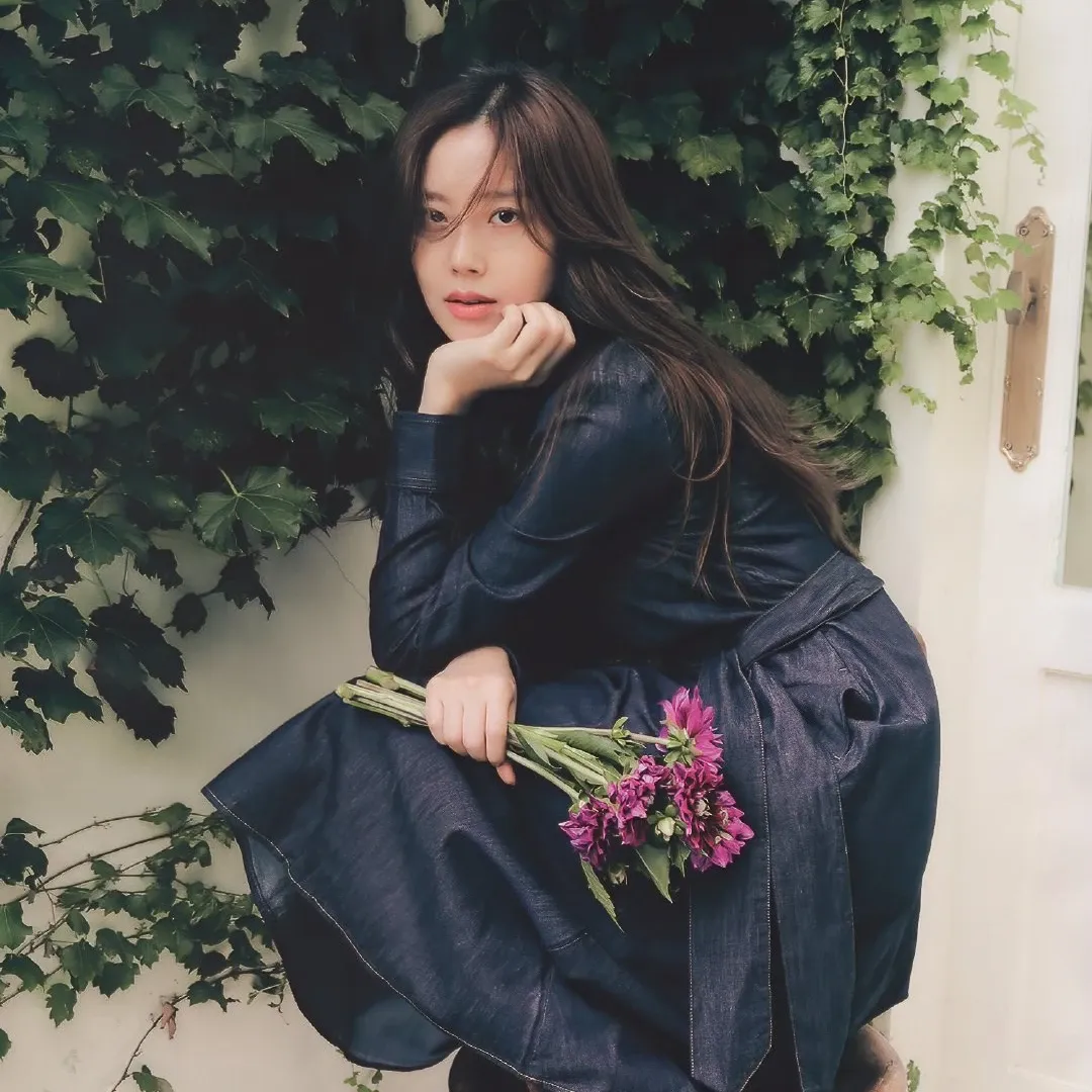 Latest photo of Moon Chaewon