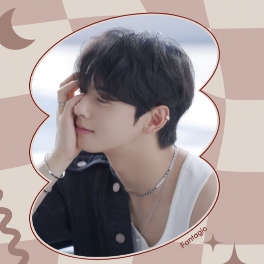 Latest photo of Cha Eunwoo