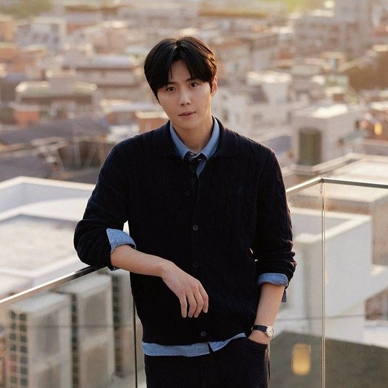 Latest photo of Kim Seonho