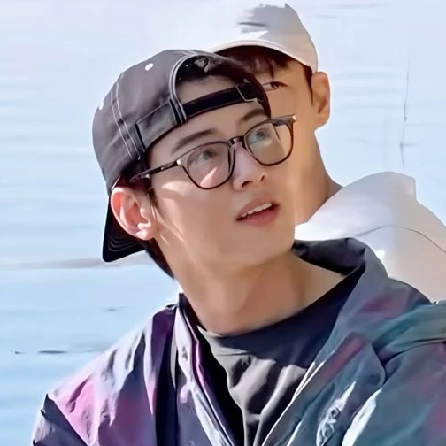 Latest photo of Cha Eunwoo