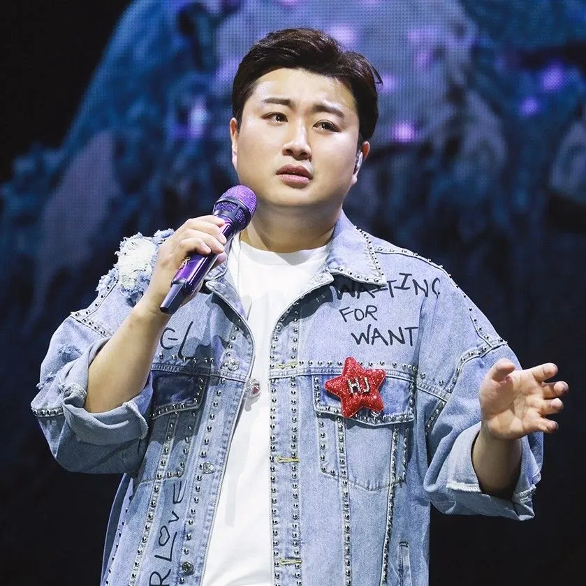 Foto terbaru dari Kim Hojoong