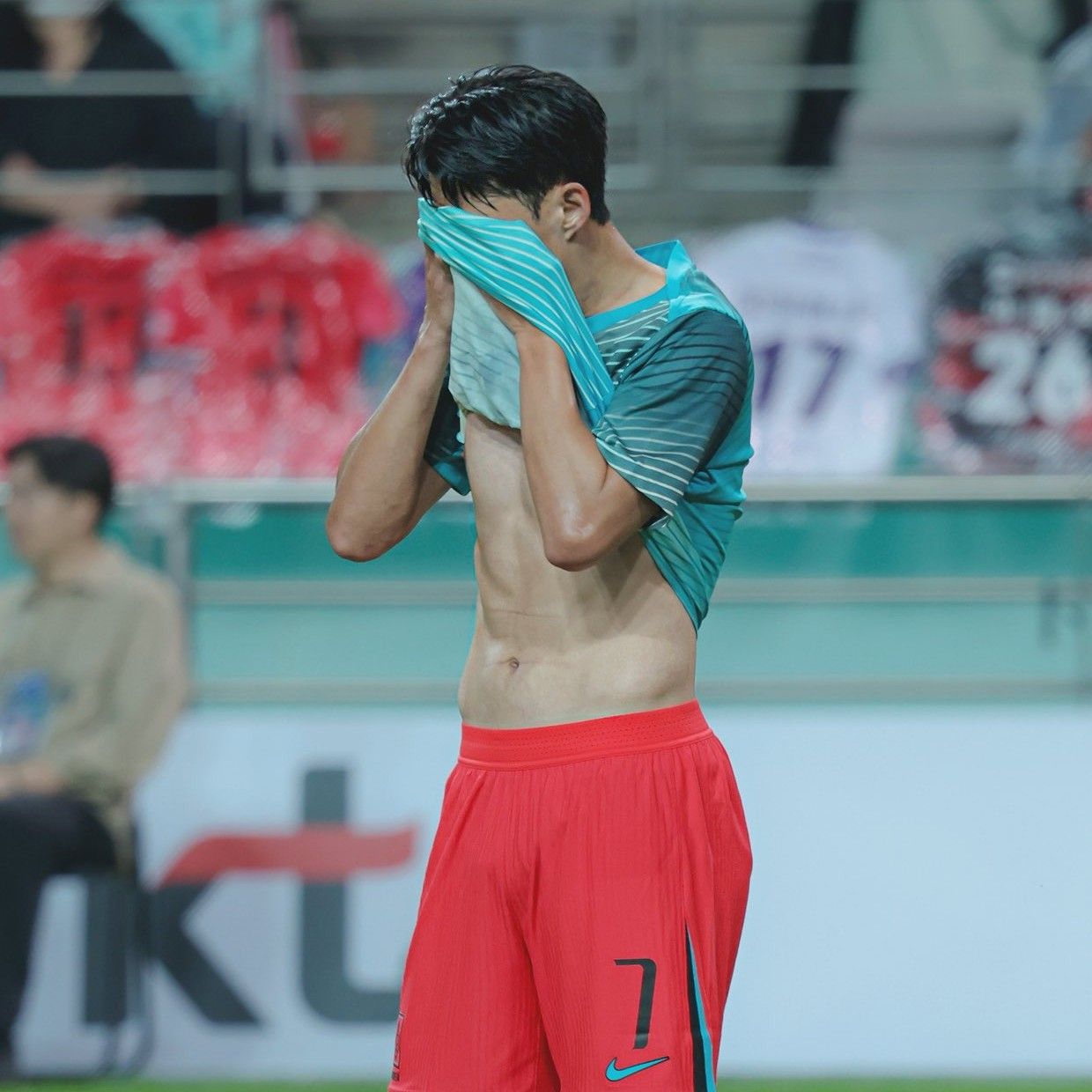 Son Heungmin的最新照片