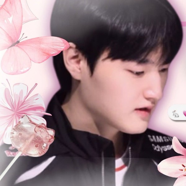 Popular profile photo of Peyz loved by fans