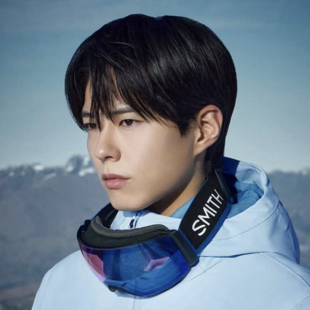Recent activity shot of Park Bogum