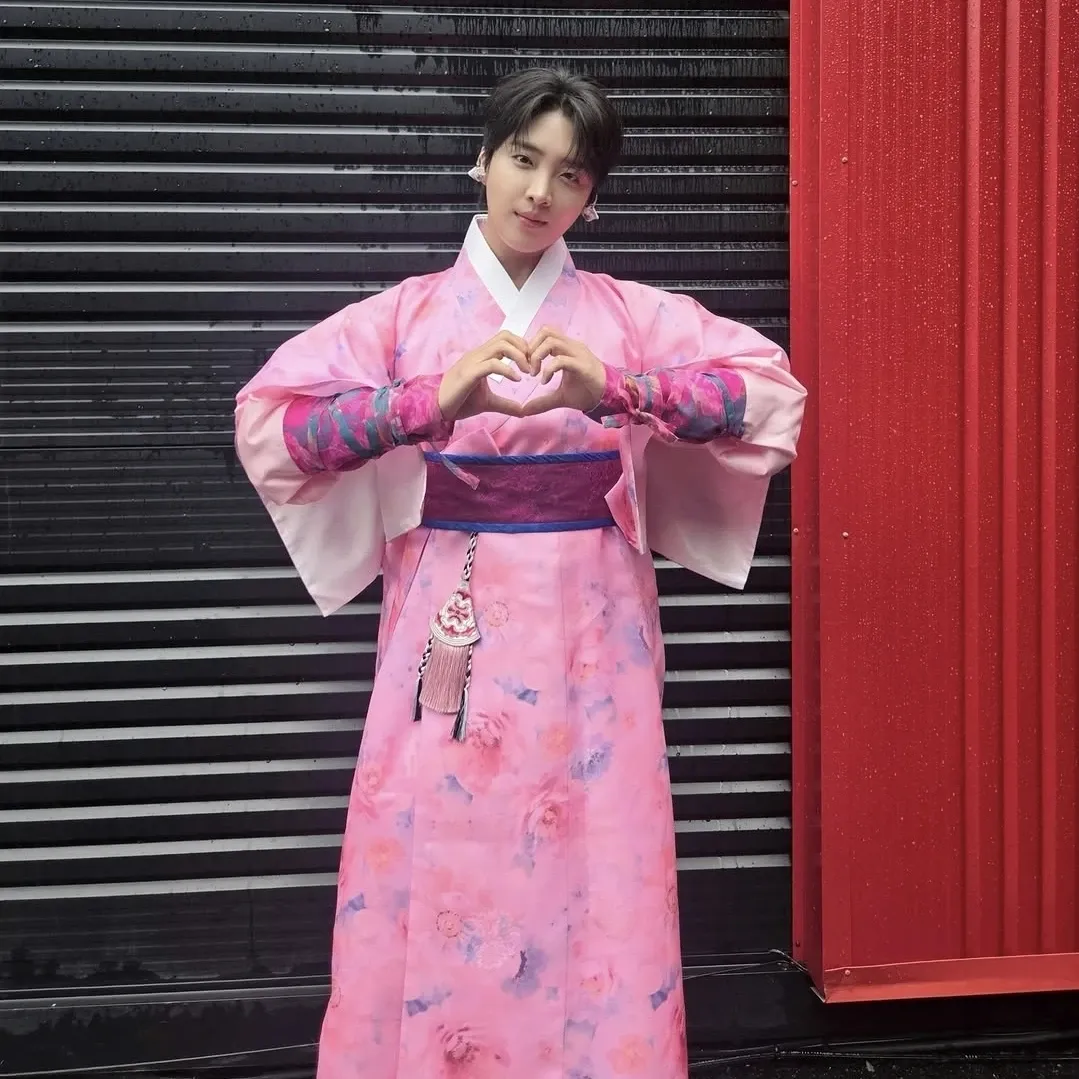 Latest photo of Hwang Yunsung