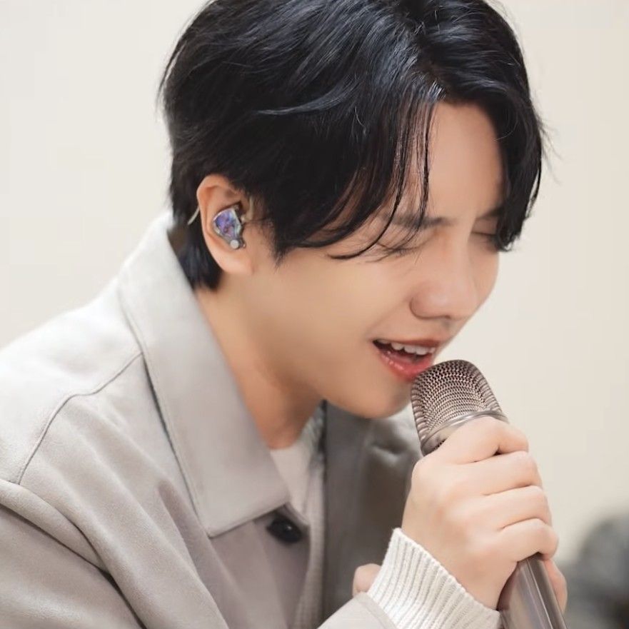 Foto kegiatan terbaru dari Lee Seunggi