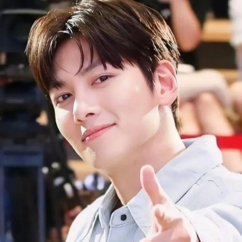 A moment captured by a fan of Ji Changwook