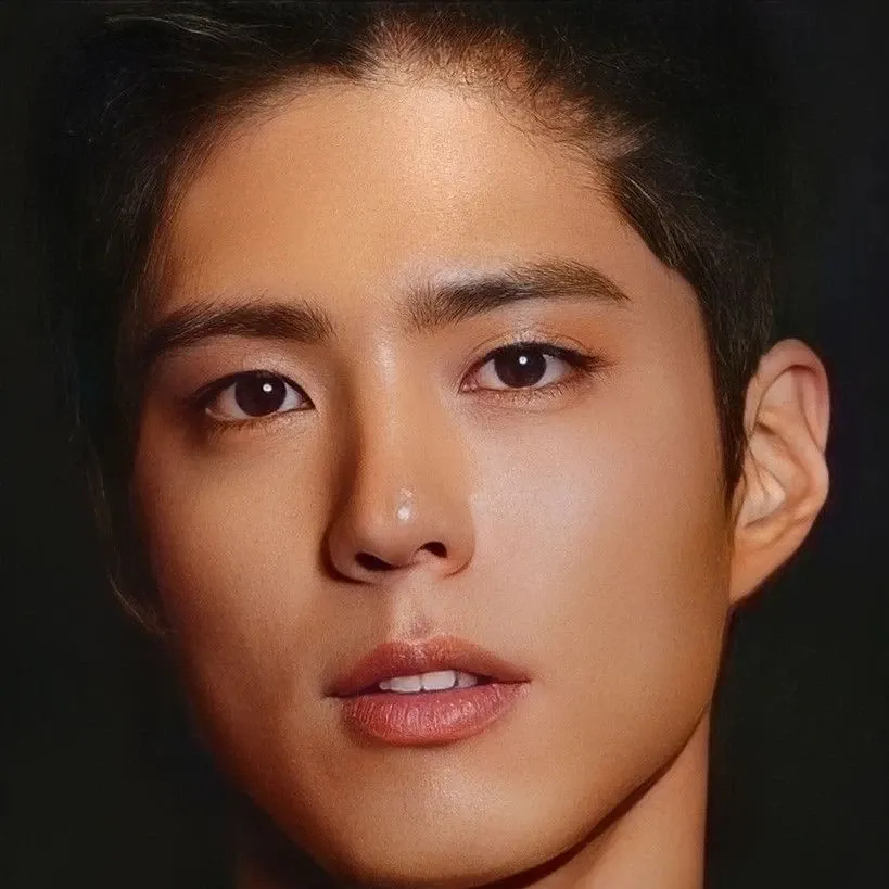 A moment captured by a fan of Park Bogum
