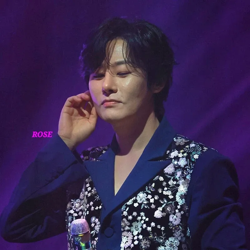 A moment captured by a fan of Kang Moonkyung